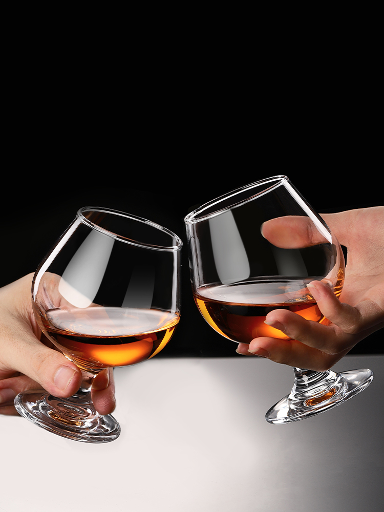Crystal Wine Glass - Elegancki kryształowy kielich do whisky na